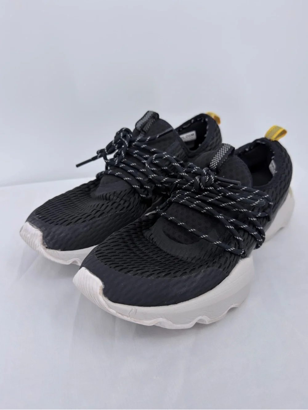 Sorel kinetic sneakers
